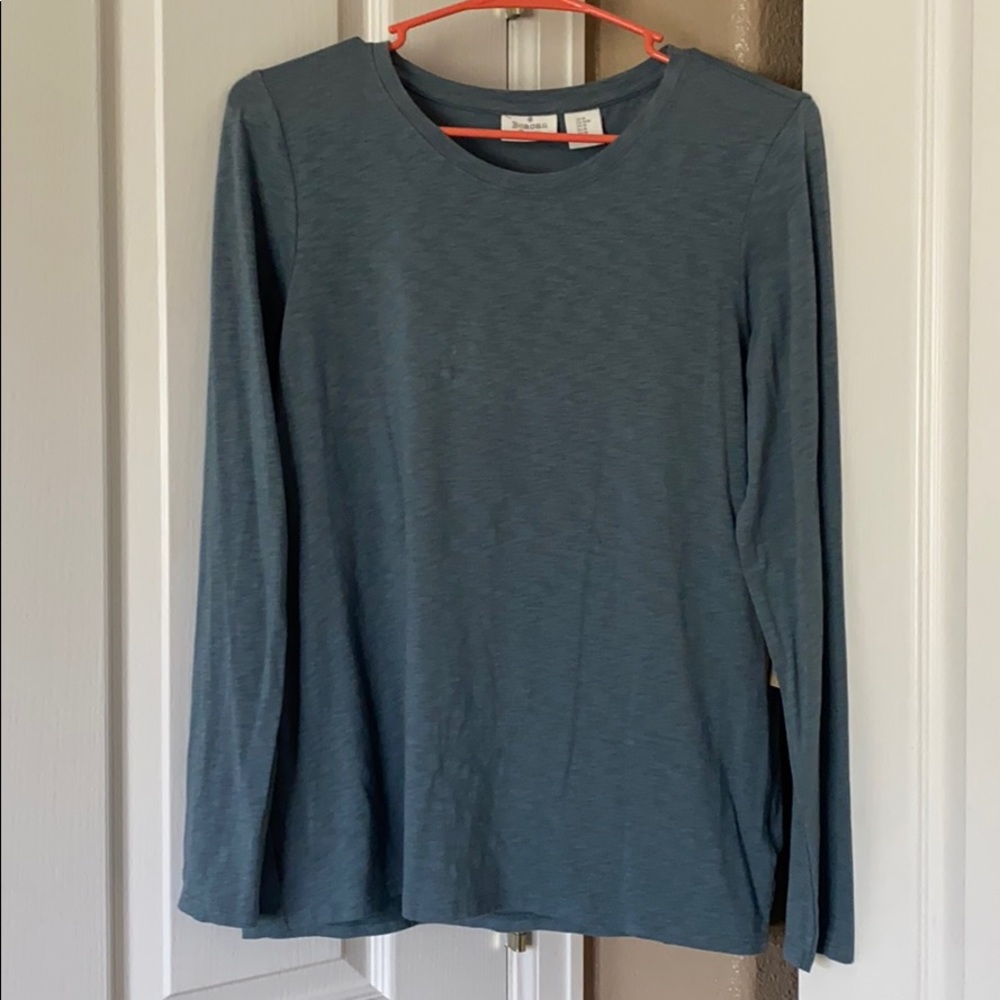 Long sleeve tee